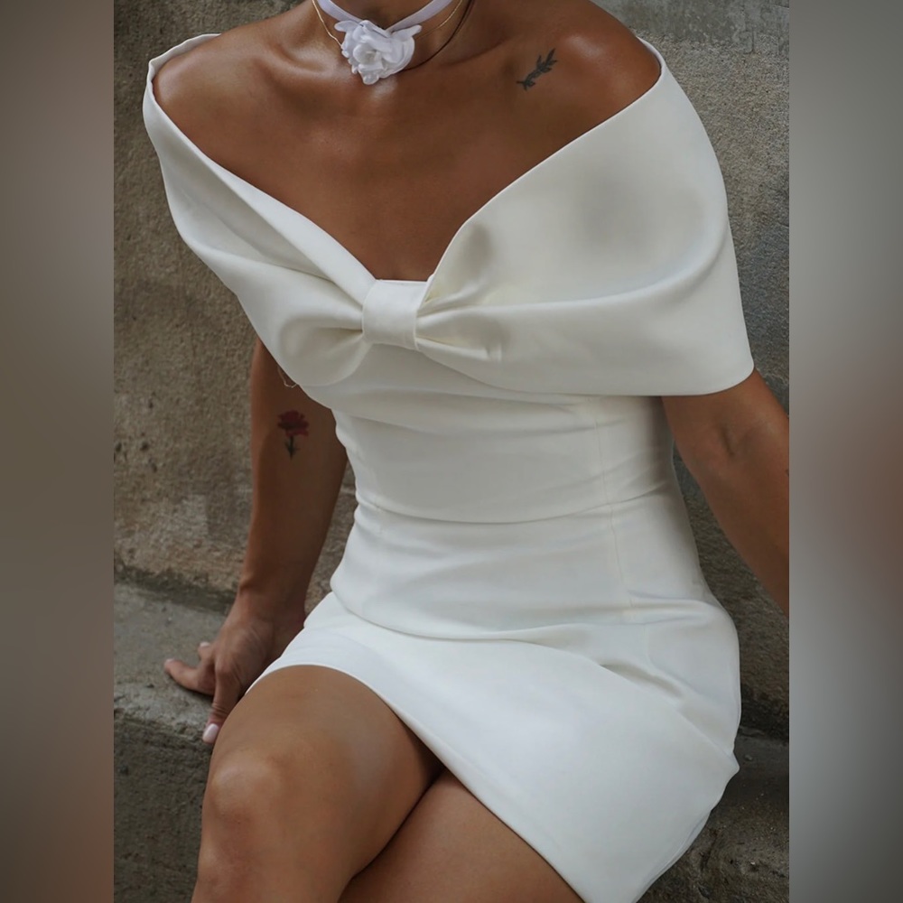 Gwyneth Off Shoulder Bow Mini Dress - White. New with tags